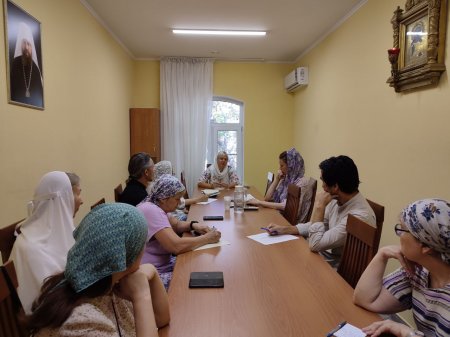 Встреча сотрудников епархиального управления с представителем Социального отдела Астраханской епархии