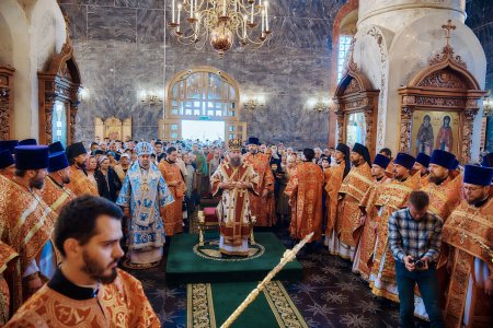 В Астрахань прибыл ковчег с мощами святого великомученика Георгия Победоносца