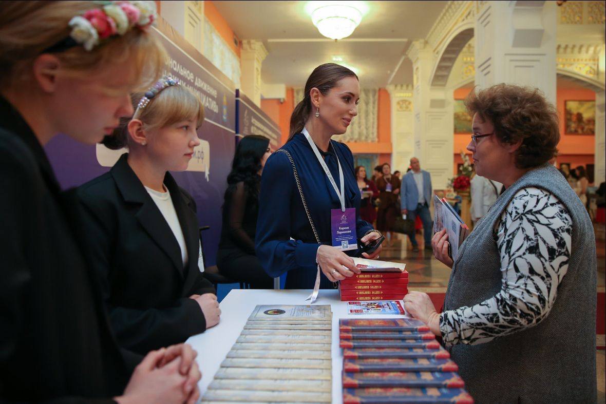 Члены Астраханского отделения Союза православных женщин приняли участие в первом форуме «Социальные инициативы женщин в реализации национальных проектов»