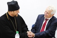 Астраханские священники и немецкие депутаты купят лекарства для жителей Донбасса